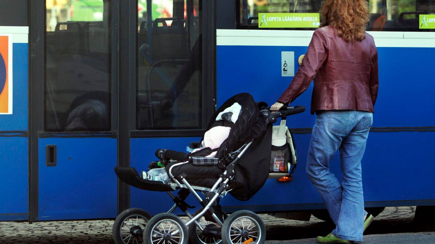 Lukijan mielipide | Lastenvaunujen kanssa on jatkossakin saatava matkustaa ilmaiseksi