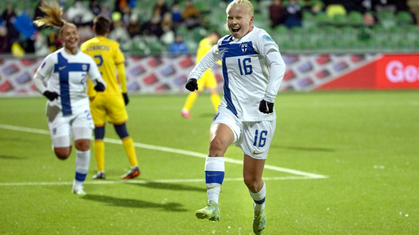 Jalkapallo | Suomen maajoukkuetähti heivattiin ulos joukkueesta juhlaillan jälkeen – ”En väitä, etten olisi ottanut yhtään”