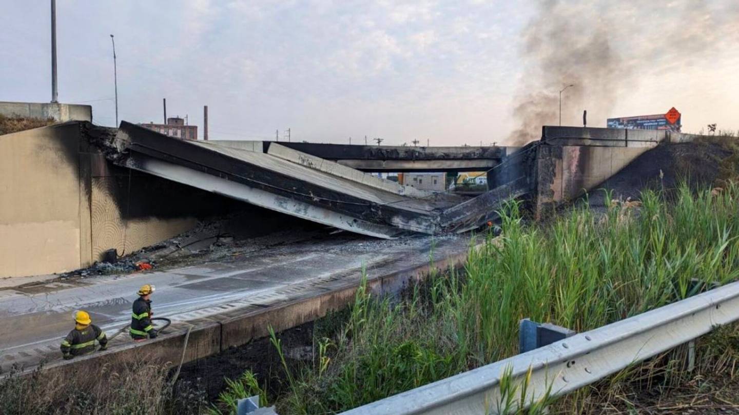 Onnettomuudet | Moottoritie romahti Yhdys­valloissa, kun säiliö­auto syttyi palamaan alikulussa