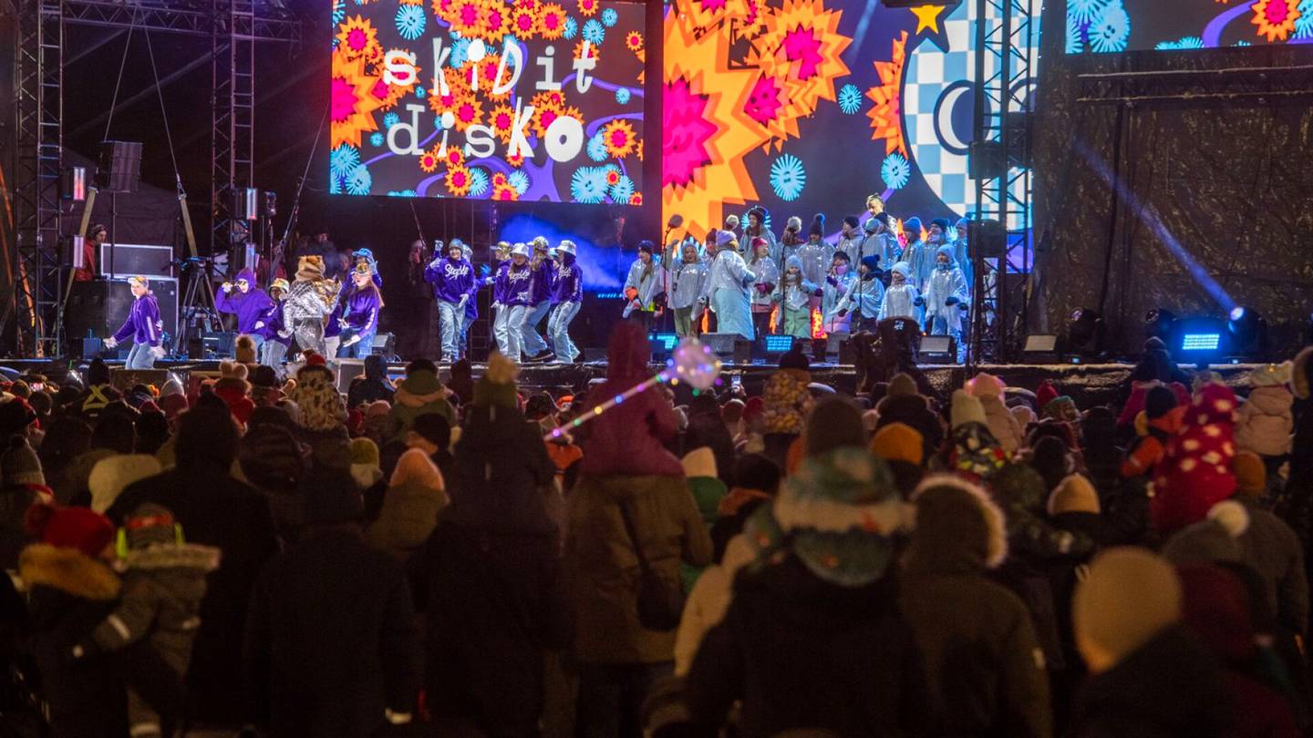 Uusivuosi | Poliisit arvioivat pakkasen hillitsevän uudenvuoden juhlintaa – alkuilta rauhallinen