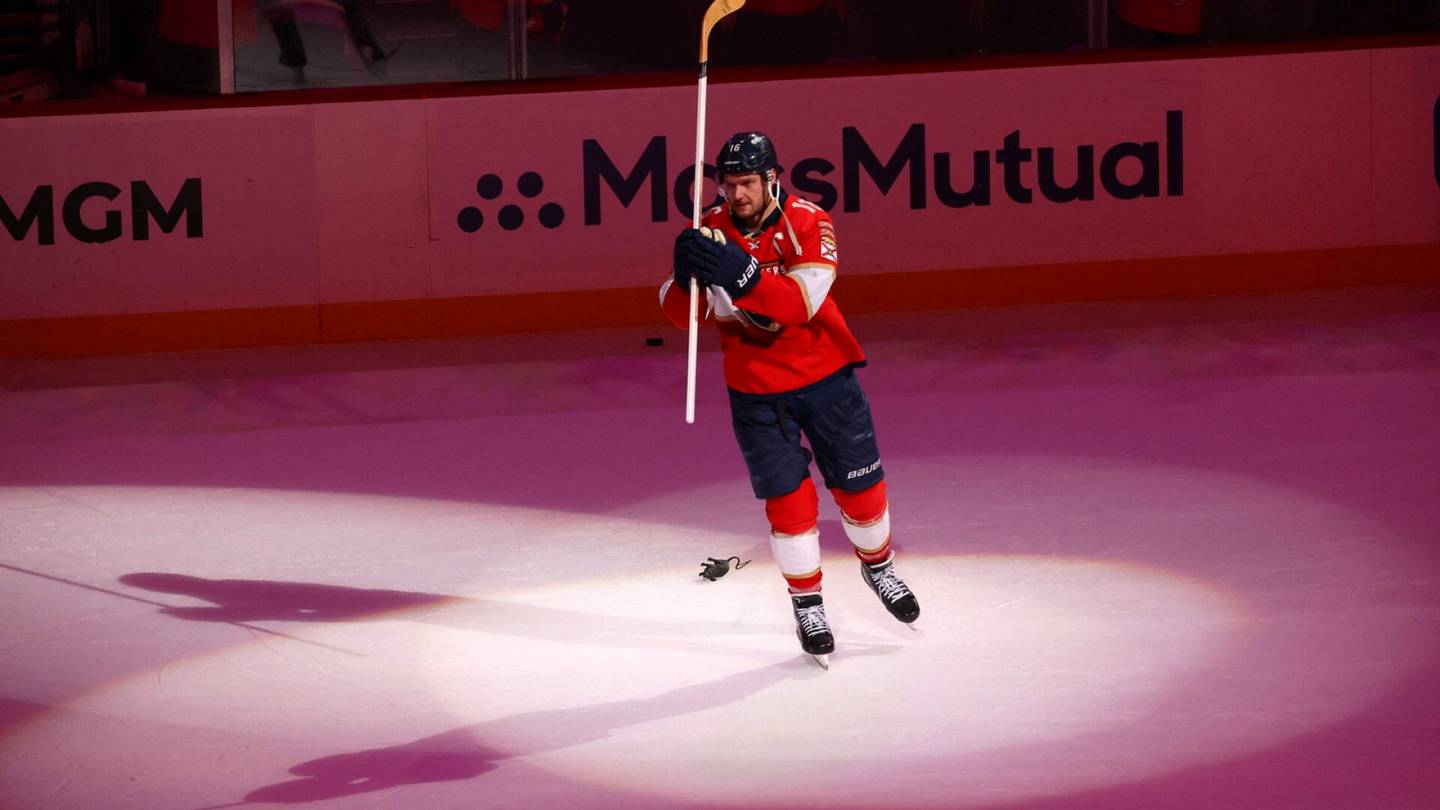 Jääkiekko | Barkov voitti jälleen NHL:n parhaan puolustavan hyökkääjän palkinnon