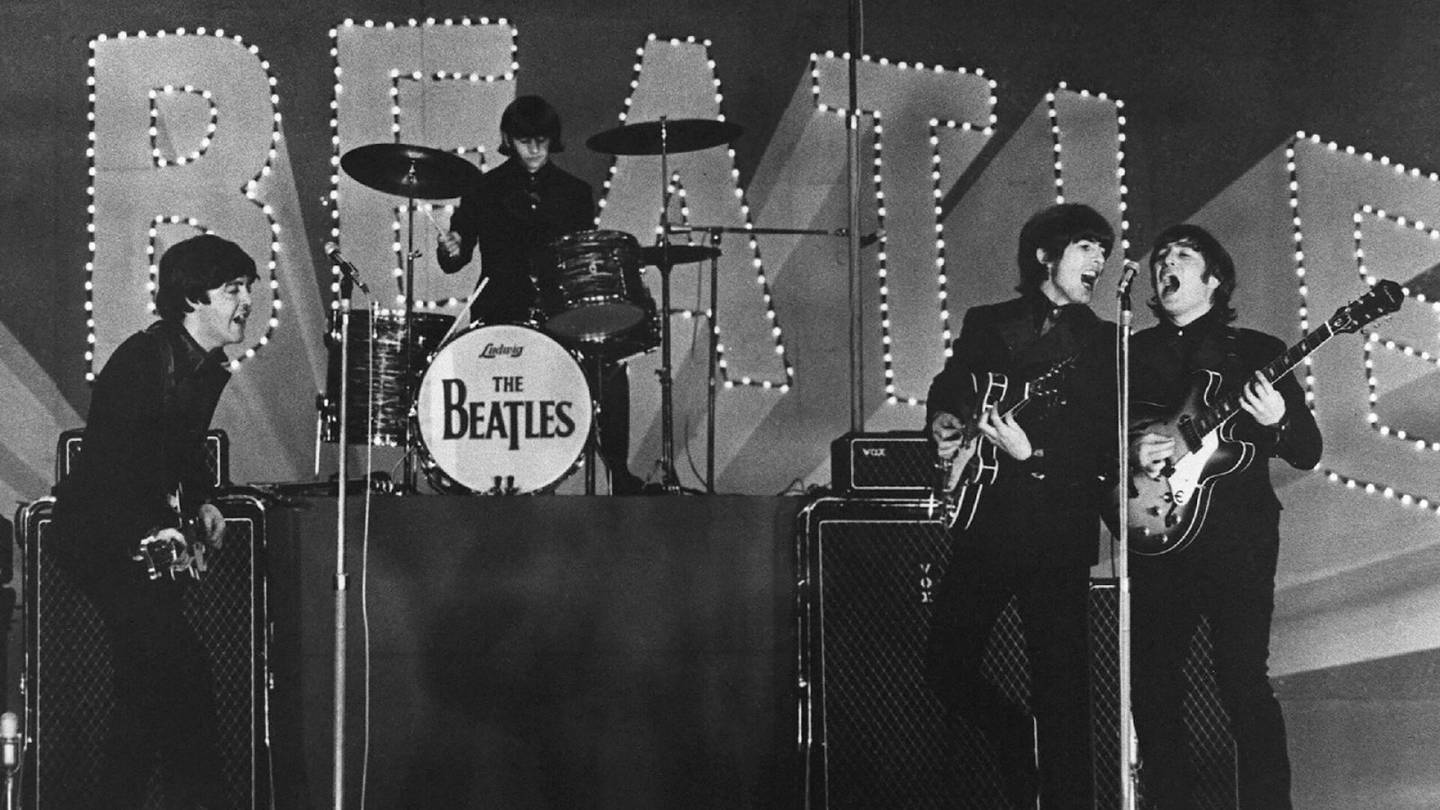 Musiikki | The Beatles nousi brittien singlelistan ykköseksi 54 vuoden tauon jälkeen