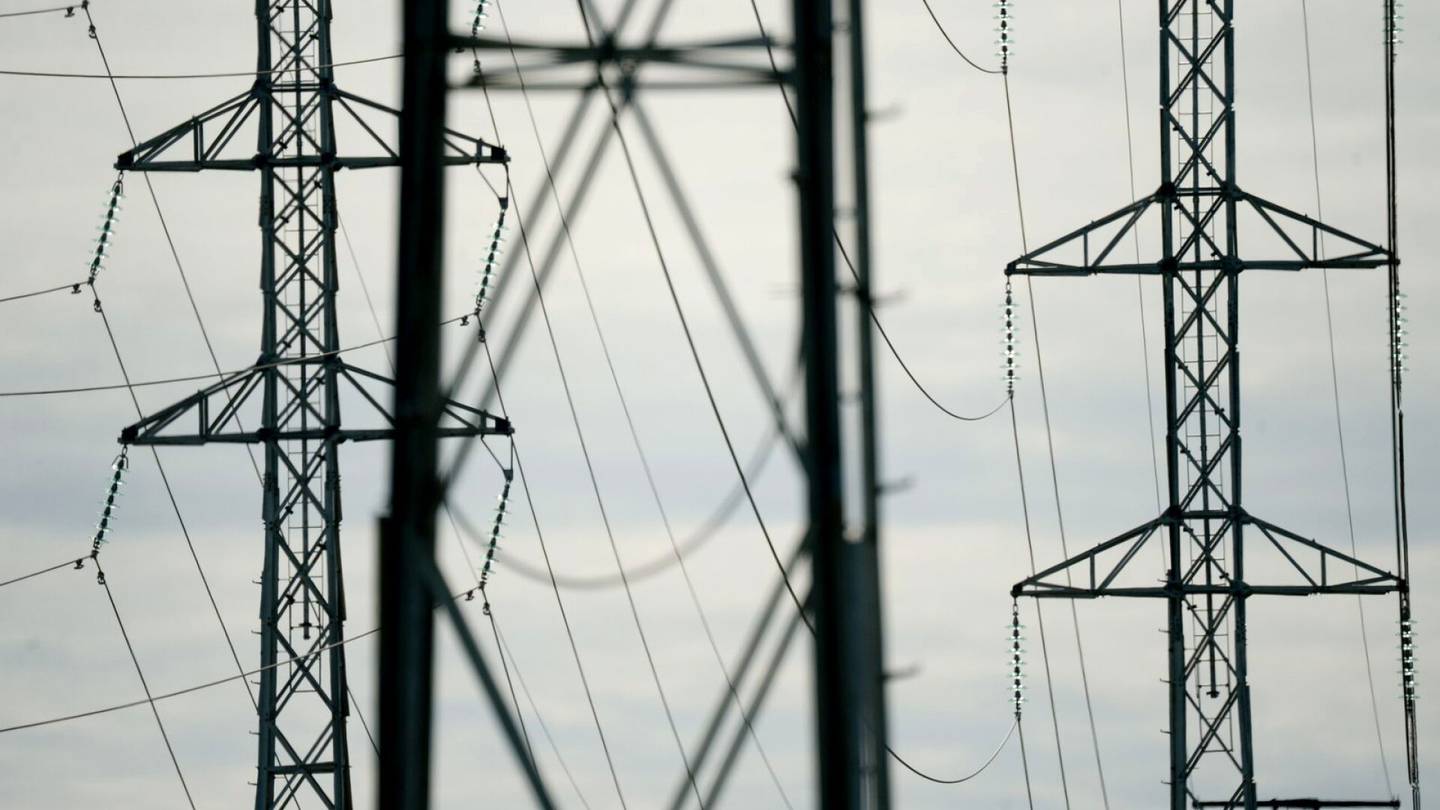 Energia | Suomea uhkaa sähkö­pula ja kallis sähkö – HS alkaa julkaista sähkön hintoja päivittäin