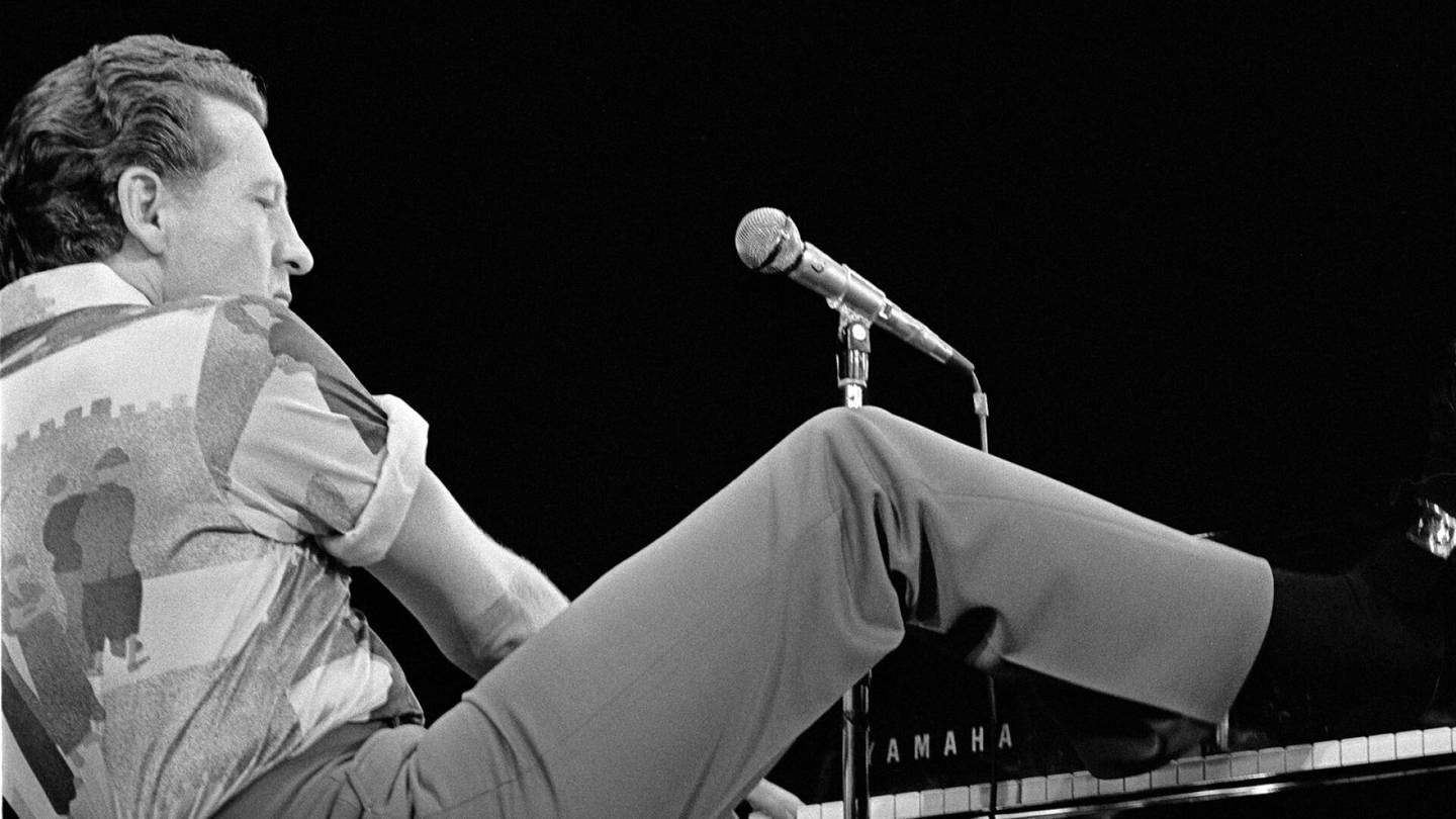 Muistokirjoitus | 87-vuotiaana kuollut Jerry Lee Lewis oli rockin pitelemätön villimies