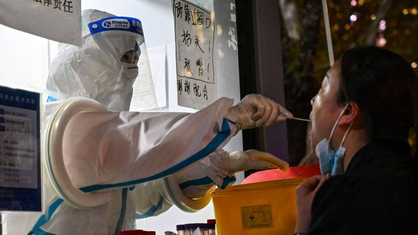 Koronavirus | Koronarajoitukset höllentyvät viimein Kiinassa – Shanghaissa saa mennä puistoihin ja nousta bussiin ilman koronatestiä