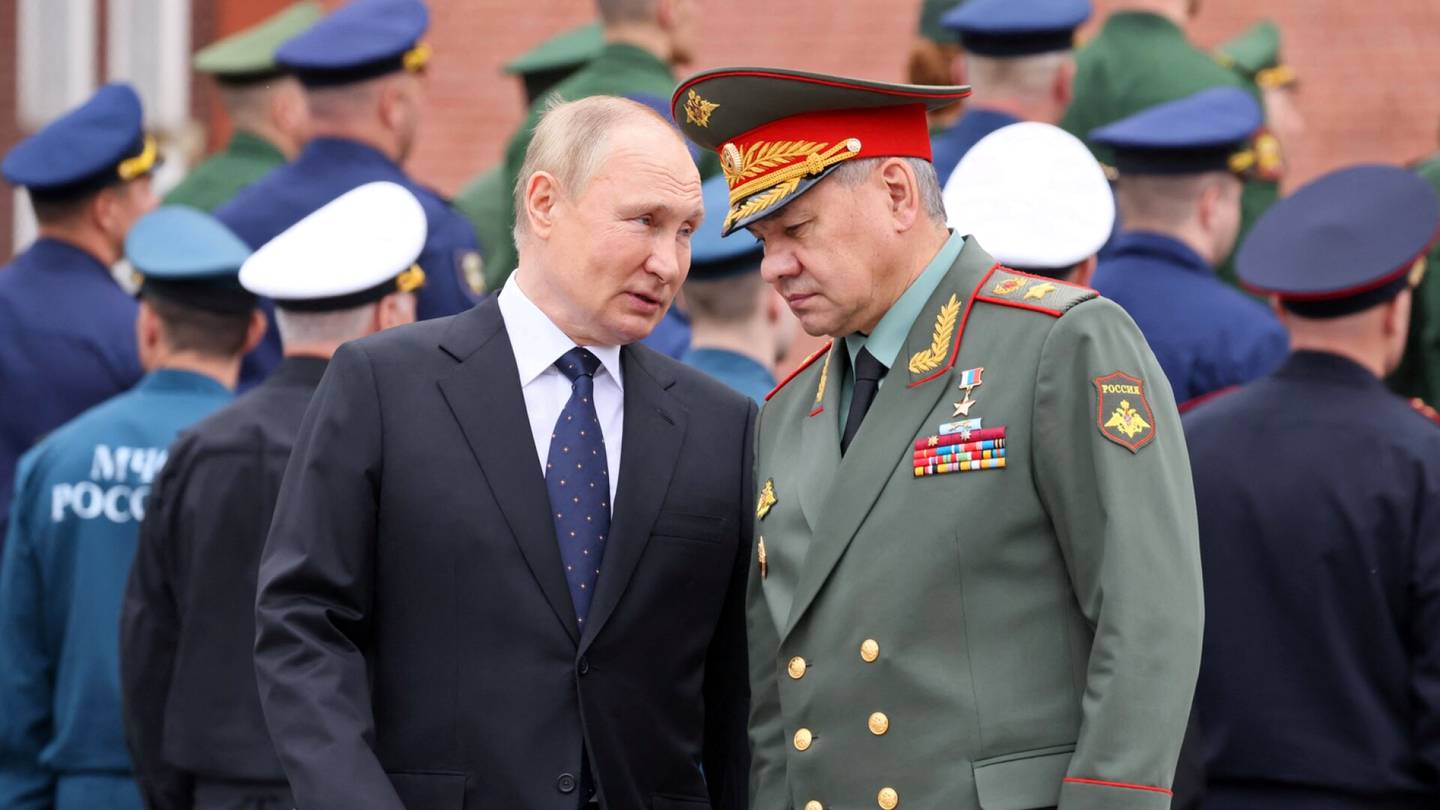 Venäjä | Putin siirtämässä puolustus­ministeri Šoigun uusiin tehtäviin