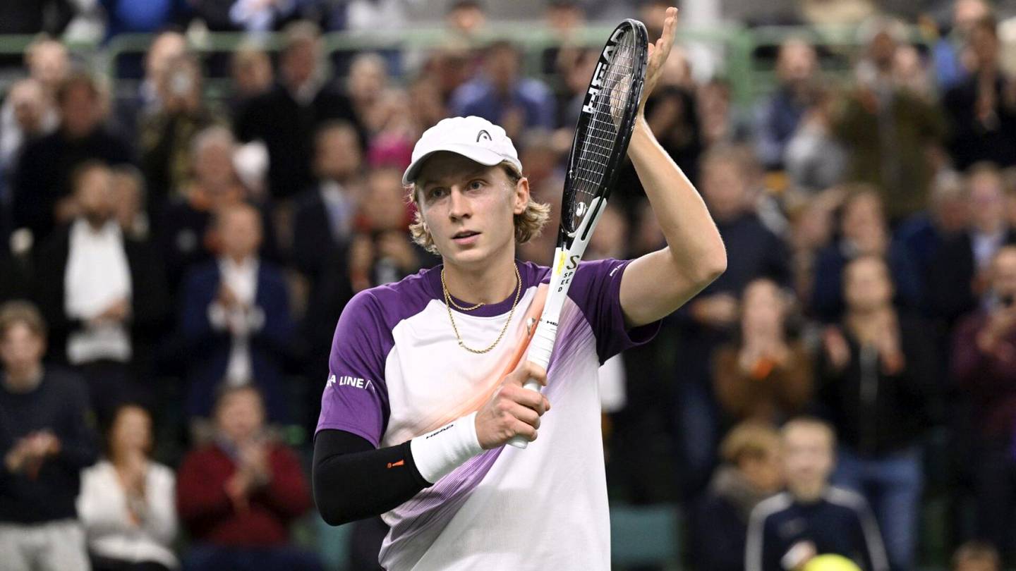 Tennis | Emil Ruusuvuori käänsi ATP-kauden avaus­pelinsä voitoksi
