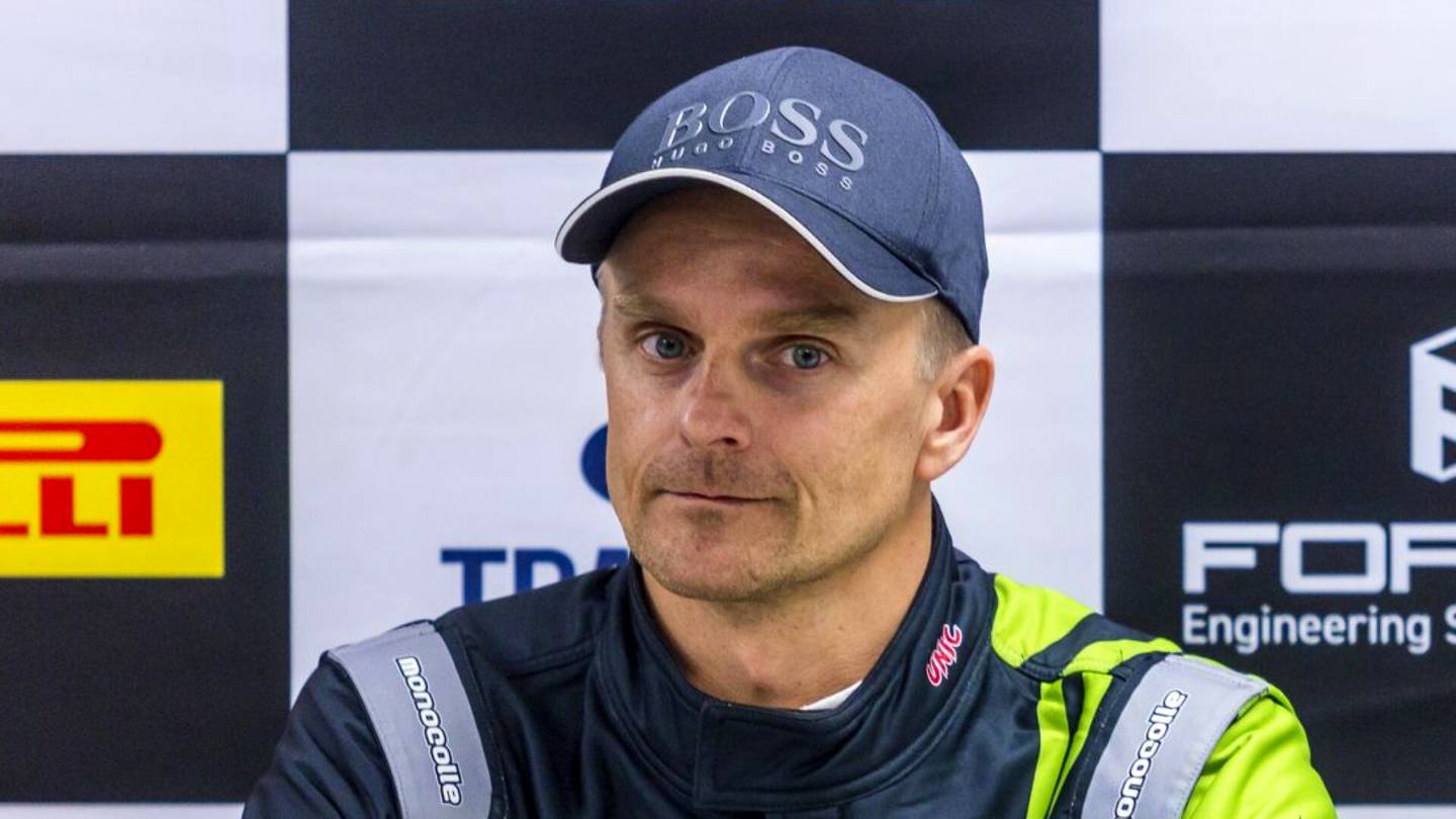 Autourheilu | Heikki Kovalainen ajoi voittoon Japanissa – muisti maalissa Craig Breeniä
