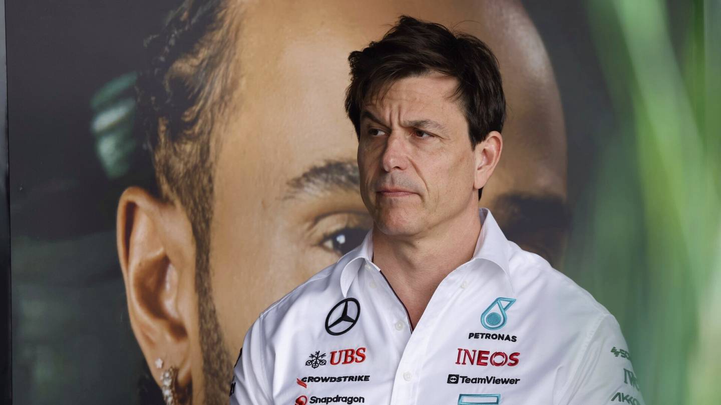 Formula 1 | Mercedes-pomo: Max Verstappen on ykkösvaihtoehto Lewis Hamiltonin korvaajaksi