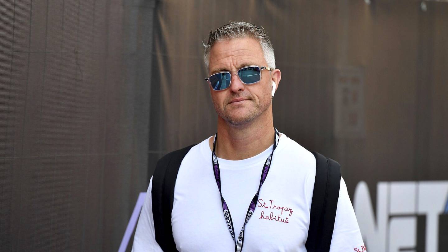 Formula 1 | Ralf Schumacher toi miesystävänsä julkisuuteen – F1-tähdet reagoivat Unkarissa