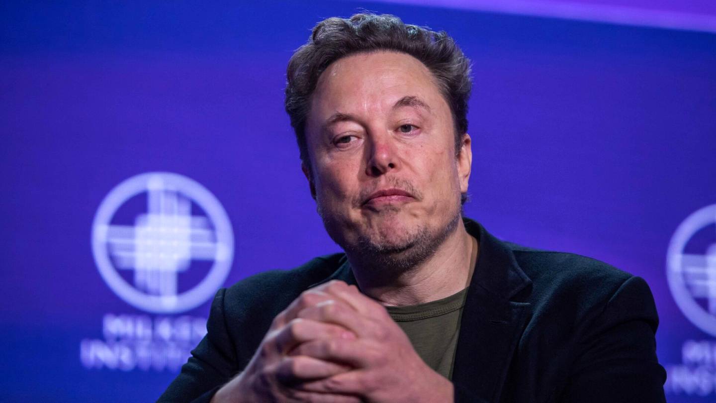 Tesla | Elon Muskille ja Teslan hallitukselle taka­isku kiistassa Muskin miljardi­palkkiosta