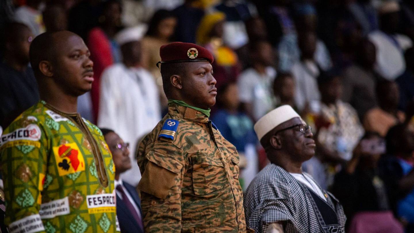 Burkina Faso | Burkina Fasossa on määrätty alueellisia ulkona­liikkumis­kieltoja, joiden uskotaan auttavan taistelussa jihadisteja vastaan