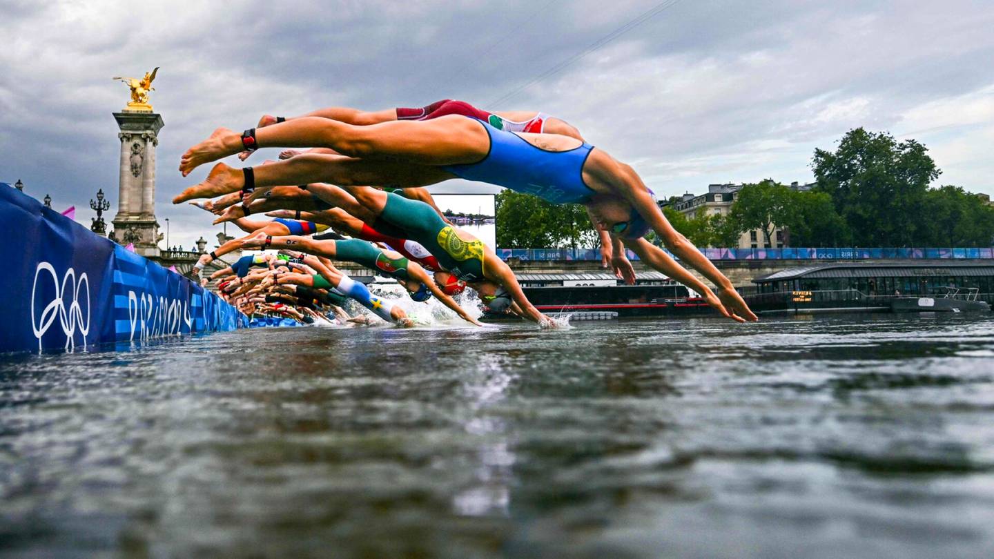 Olympialaiset | Seinessä uinut triathlonisti joutui sairaalaan – nyt suomalais­asian­tuntija kertoo, voiko joen vesi olla vaaraksi