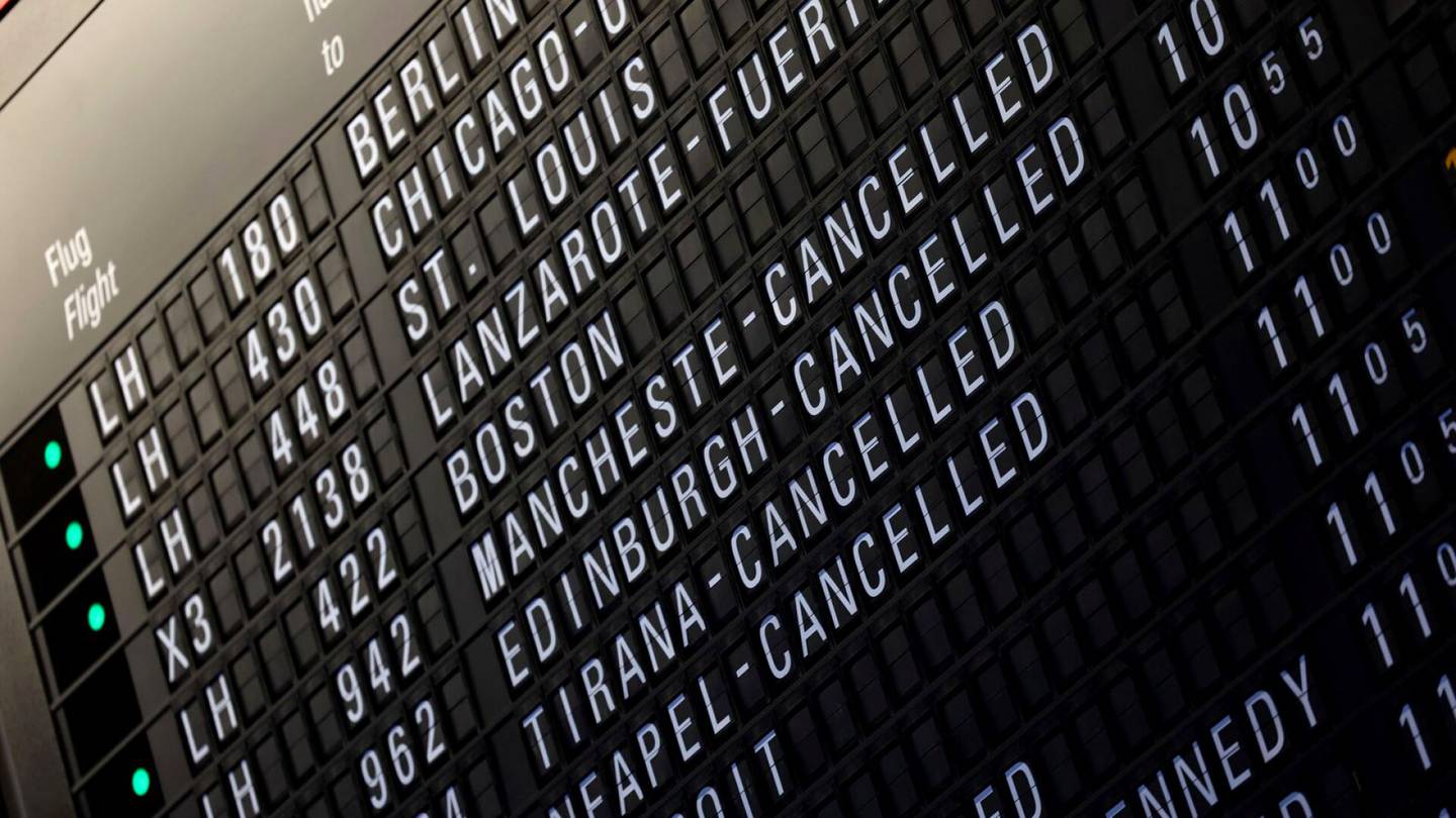 Ilmailu | Lakko peruuttaa satoja lentoja Frankfurtissa ja Münchenissä perjantaina