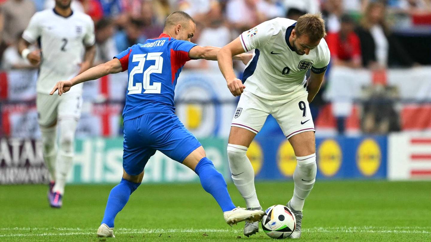 Jalkapallon EM-kisat | Rajusti kritisoitu Englanti kohtaa Slovakian EM-pudotuspelissä – HS seuraa