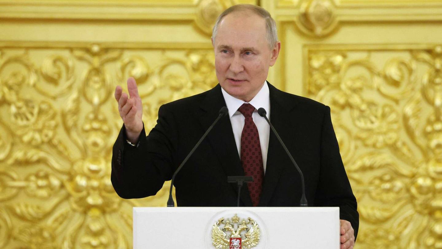 Tunnustukset | Time-lehti ehdottaa vuoden henkilöksi Vladimir Putinia