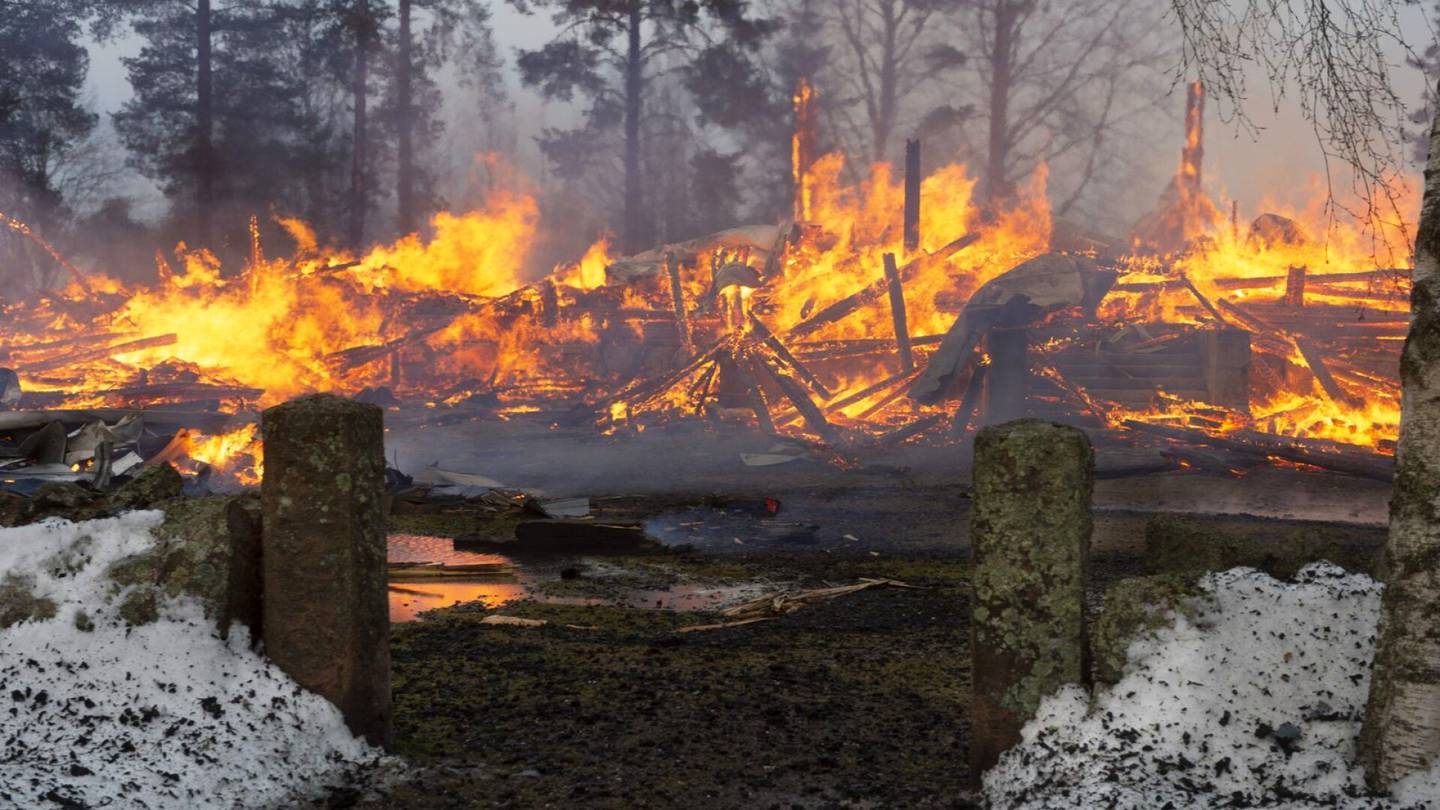 Kirkkopalo | Nämä kysymykset ovat avoinna Rautjärven paloissa – Poliisi kertoo lisätietoja suorassa lähetyksessä kello 13