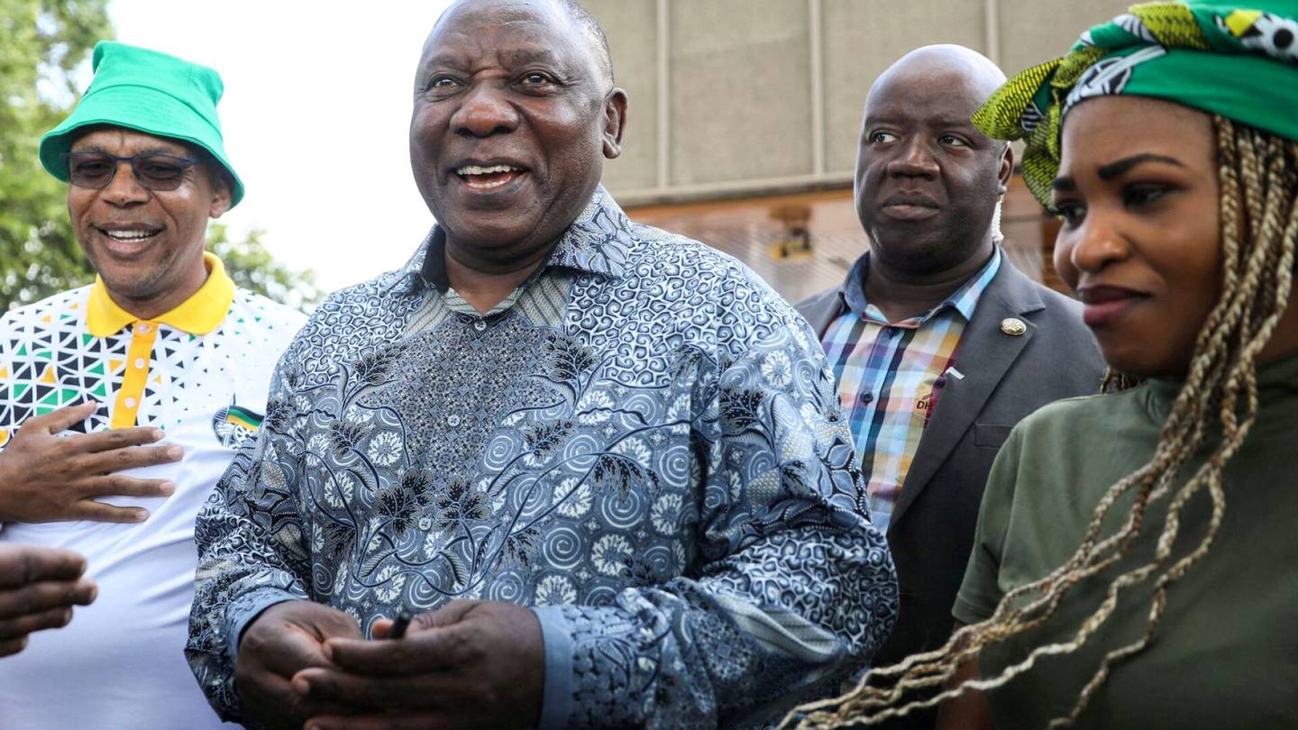 Etelä-Afrikka | Sohvatyynyihin piilotetut seteliniput tahrasivat presidentti Ramaphosan mainetta, mutta hän saanee silti jatkokauden