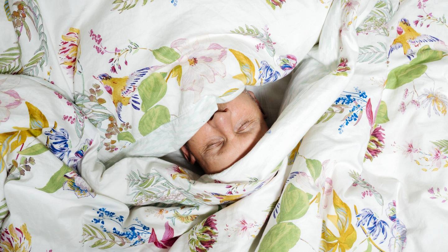 Uni | Suomalainen ruokarytmi väsyttää väärään aikaan, sanoo unilääkäri