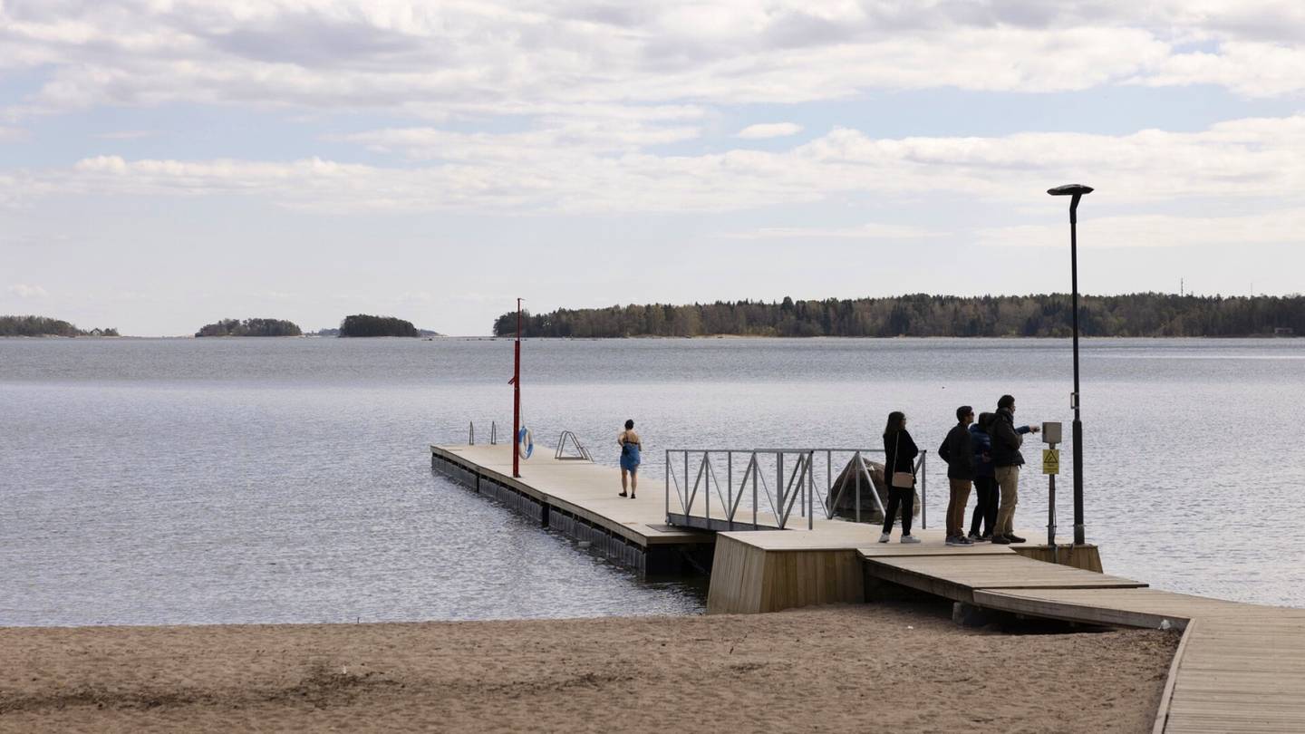 Espoo | Uimavesi on nyt paikoin viileämpää kuin toukokuun lopussa