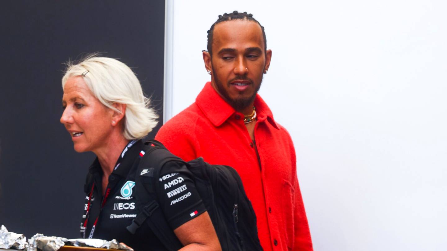 Formula 1 | Toto Wolff: Lewis Hamilton erotti Angela Cullenin – ”Kun hommat eivät enää toimi, pitää olla rehellinen”