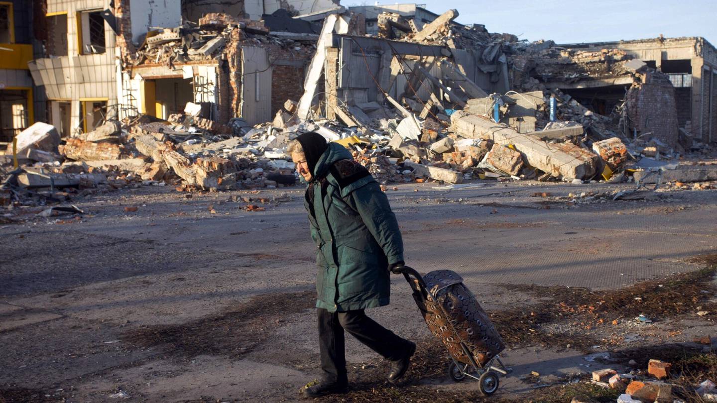 Venäjän hyökkäys | Bahmut on ”poltettu raunioiksi” – kaupunki on uusi symboli sodan lähes täydelliselle tuholle