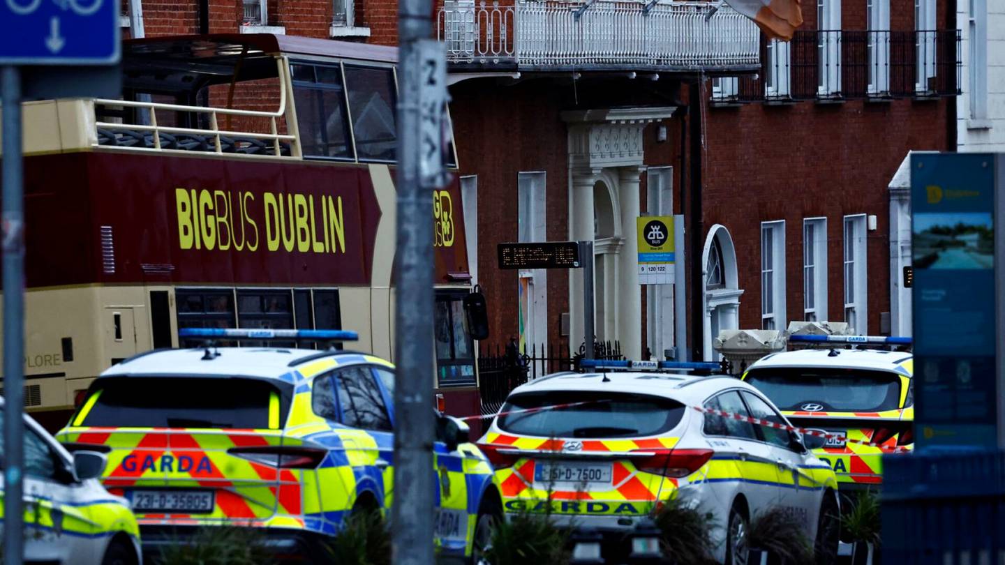 Irlanti | Ainakin kolmea lasta puukotettiin Dublinissa