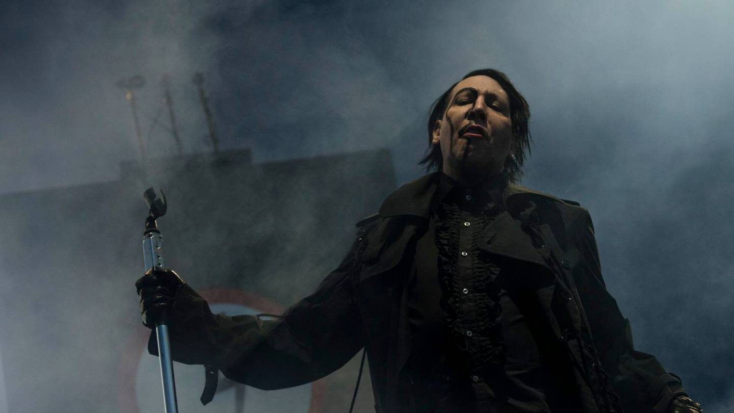 Seksuaalinen väkivalta | Näyttelijä Evan Rachel Wood syyttää rockmuusikko Marilyn Mansonia raiskauksesta musiikkivideon kuvauksissa