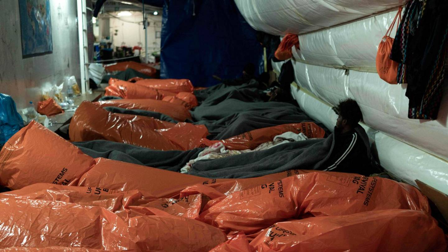 Välimeri | Yli 400 siirtolaista pelastettu meri­hädästä kahden päivän aikana