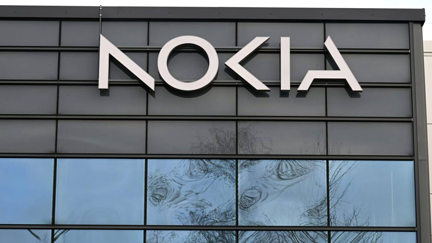Tietoliikenne | Nokialta tulosvaroitus pitkittyneiden patentti­riitojen takia