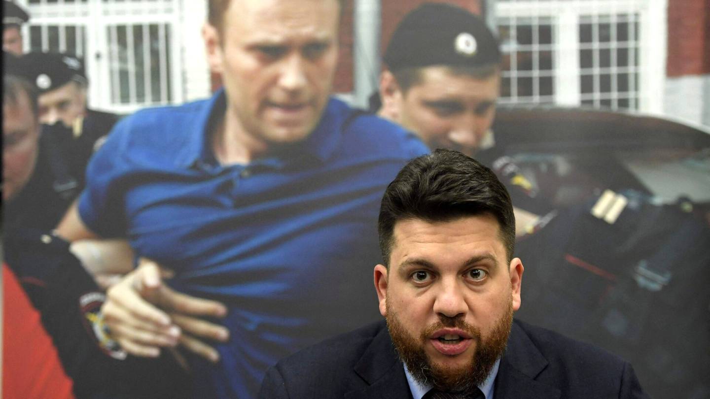Liettua | Tiedottaja: Navalnyin työparin Leonid Volkovin kimppuun hyökätty vasaralla