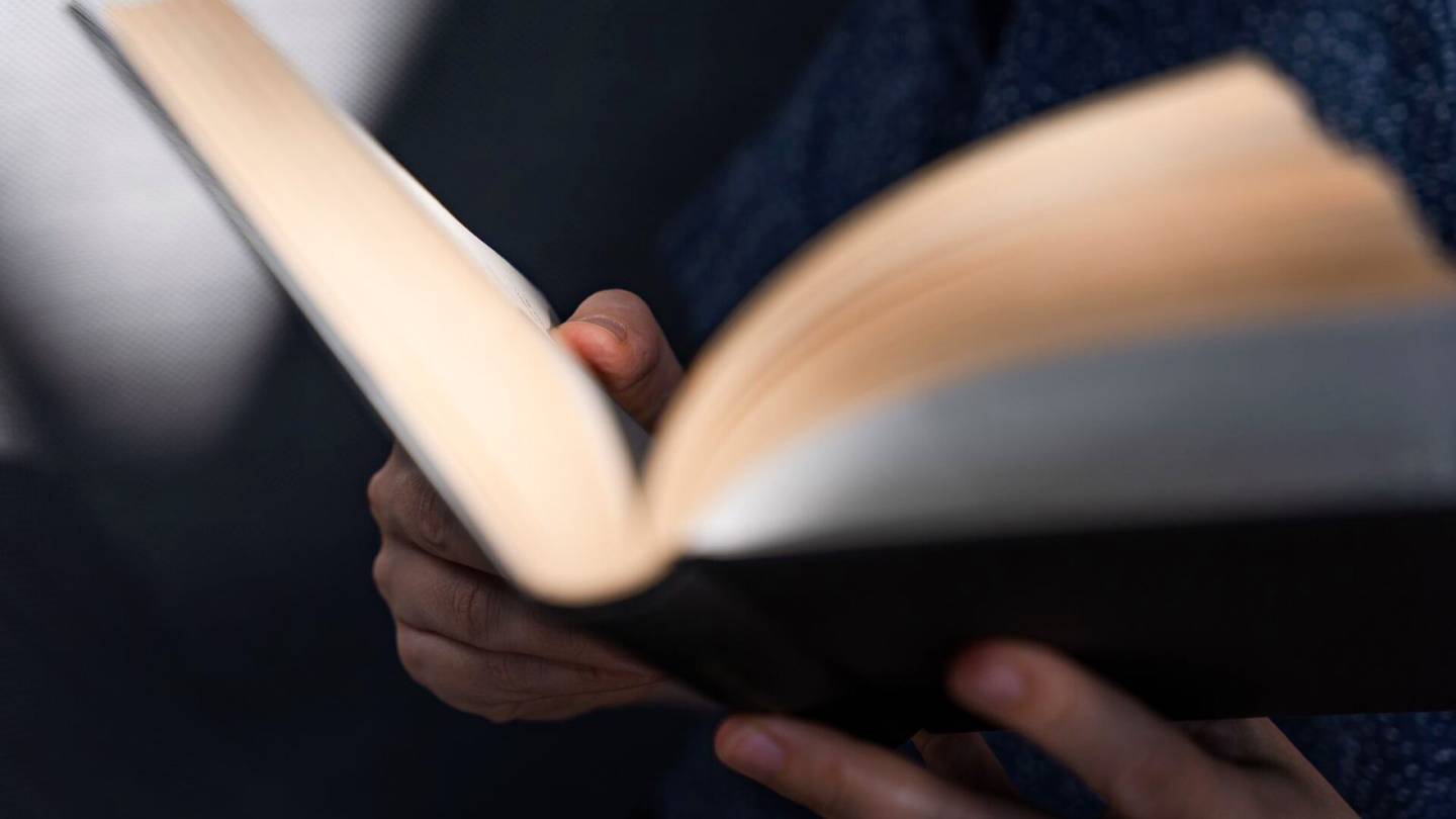 Lukijan mielipide | Äänikirja voi olla ratkaisu pitkäjänteisen lukemisen harjaannuttamiseen