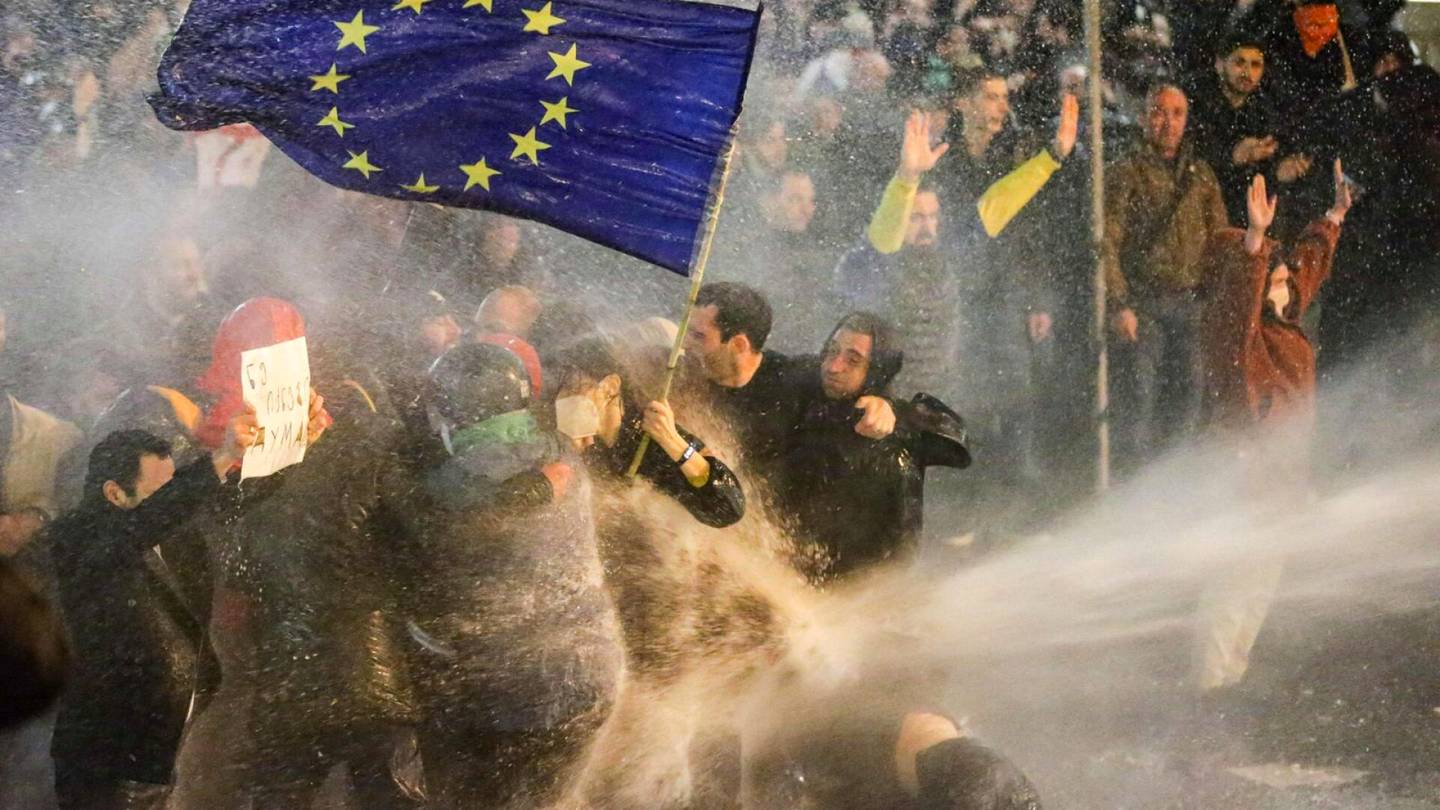 Pääkirjoitus | Georgia taistelee demokratian säilymisestä