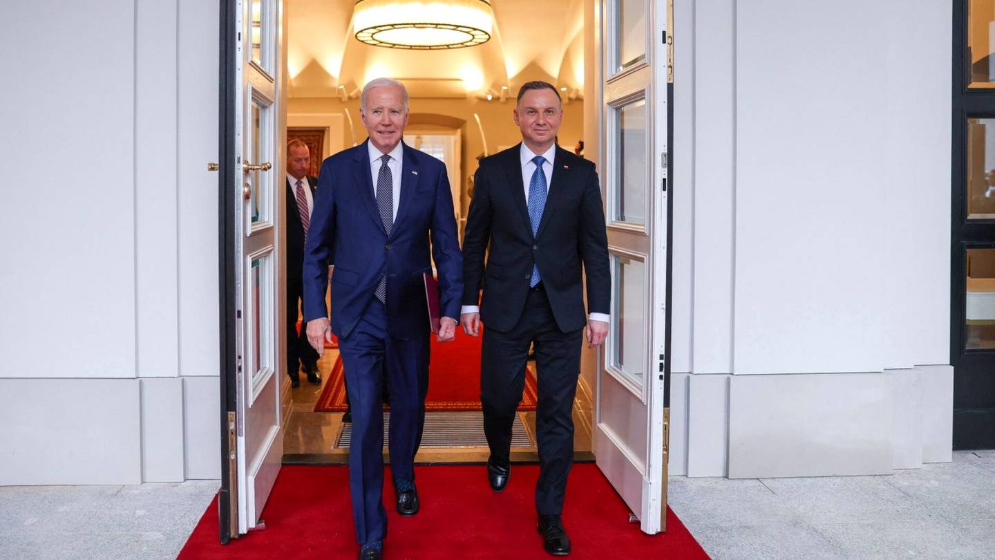 Päivittyvä seuranta | Presidentti Biden puhuu Puolassa juuri nyt, suora lähetys käynnissä