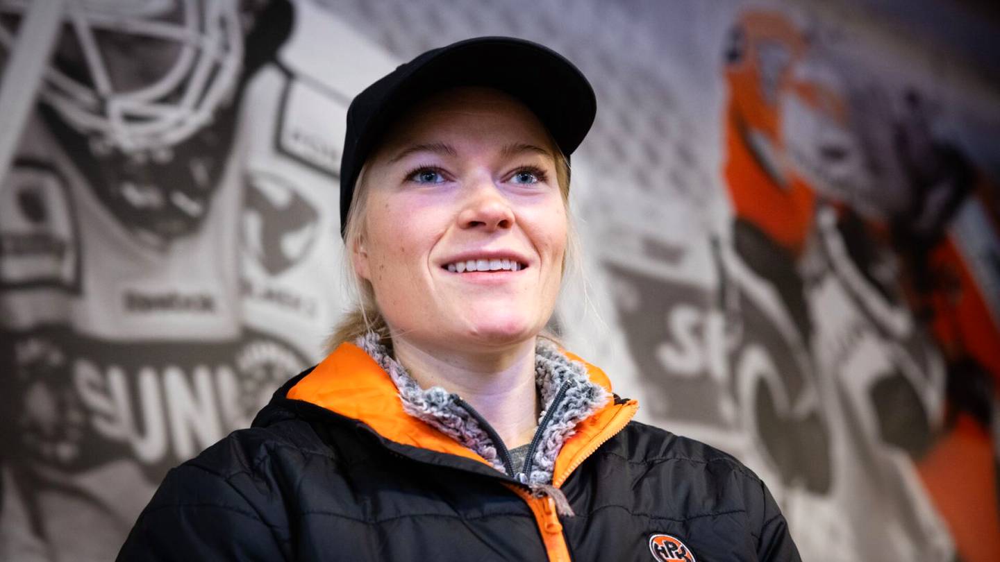 Jääkiekko | Noora Räty palaa Suomen liigaan, teki viime kaudella vakuuttavaa jälkeä