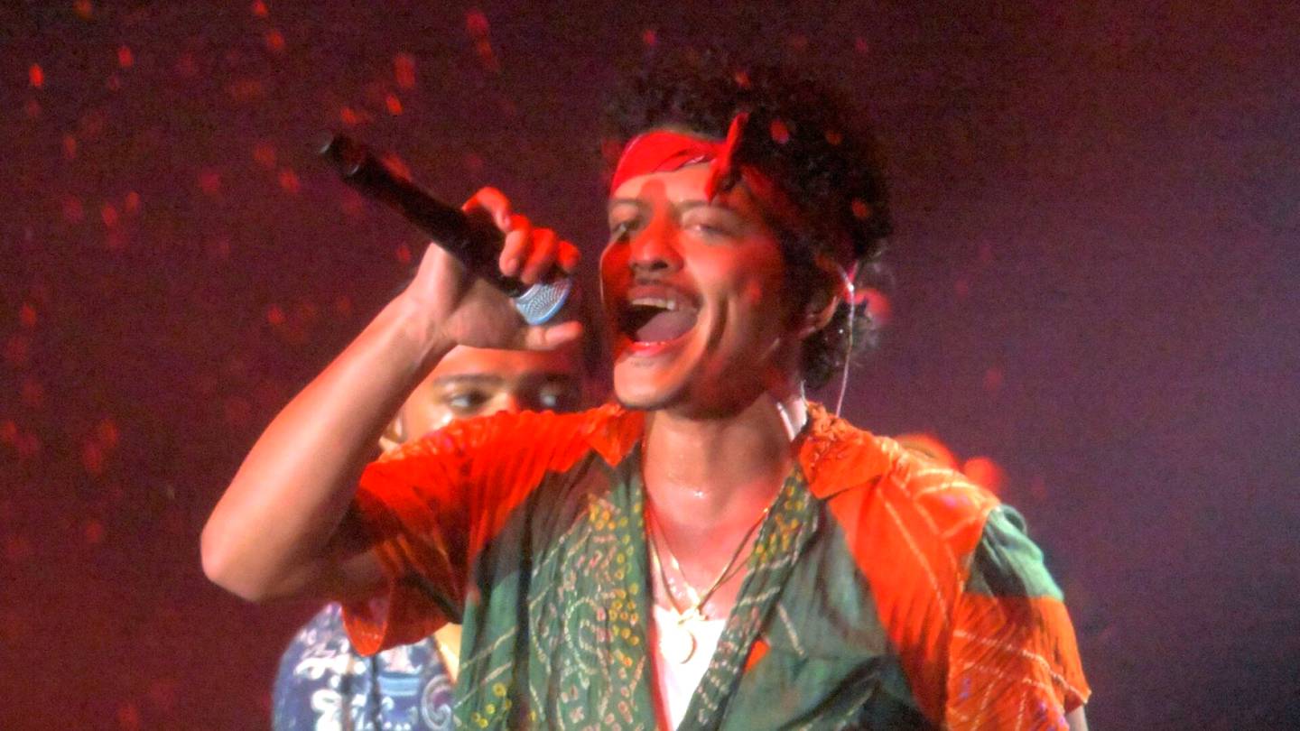 Musiikki | Bruno Marsin jätti­konsertti Tel Avivissa peruttiin hyökkäyksen takia