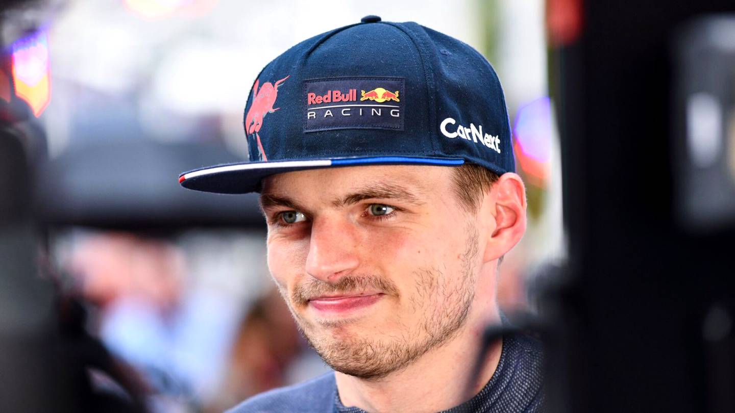 F1 | Max Verstappen kirosi tiimi­radiossa – Kurjasti kulkeneen Monacon viikon­lopun toivo on sateessa ja ”pienessä kaaoksessa”
