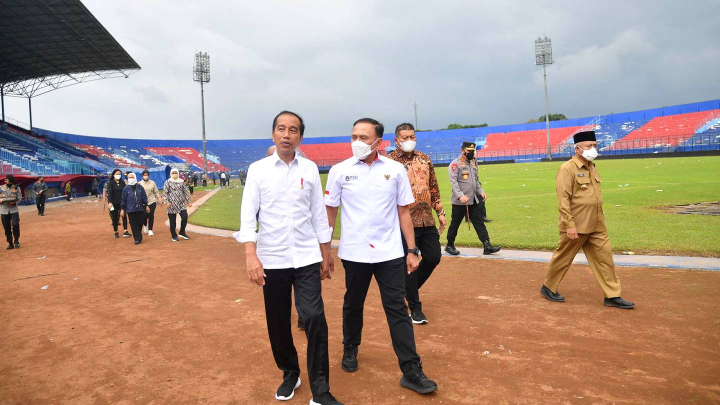 Jalkapallo | Indonesia purkaa yli 130 kuolonuhria vaatineen jalkapallostadionin