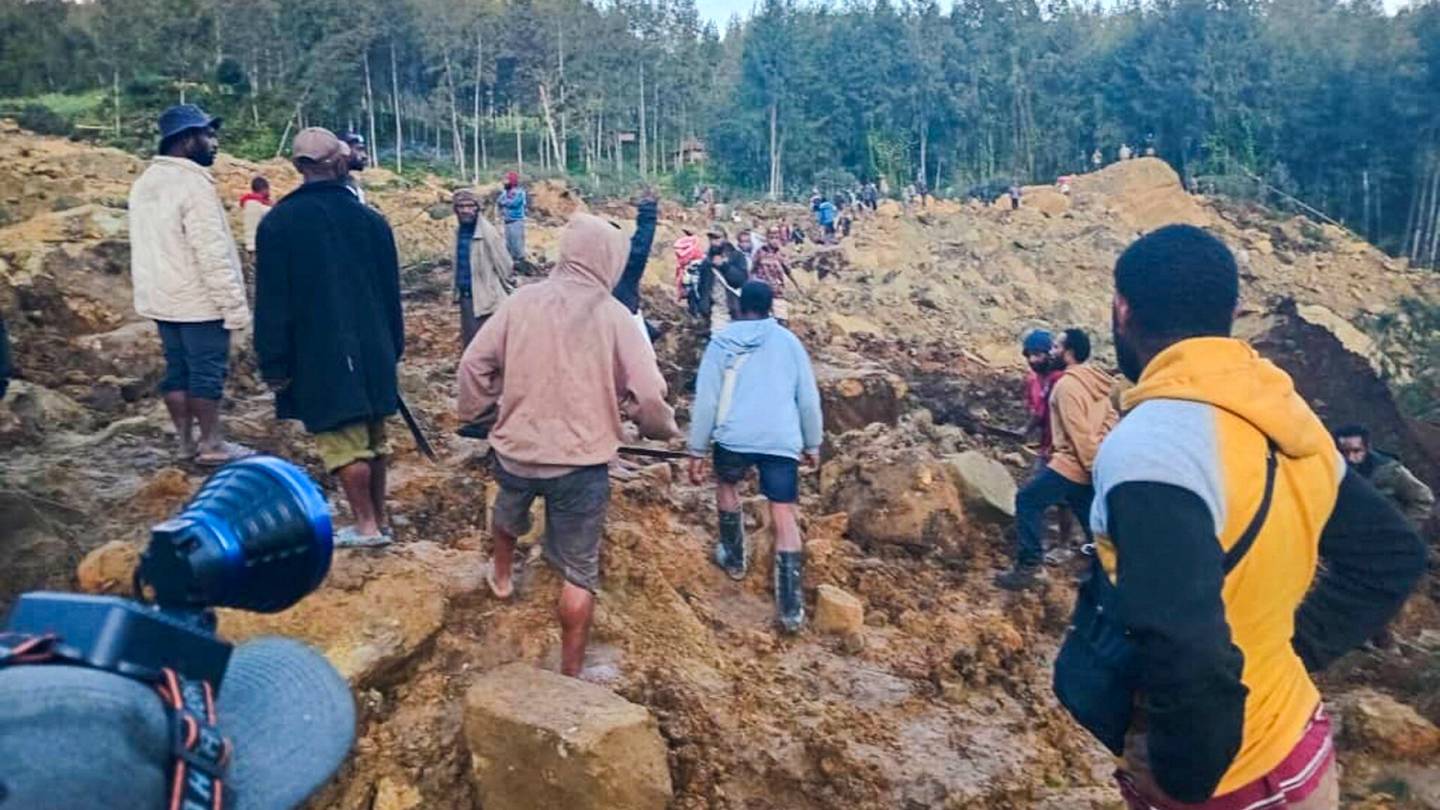 Melanesia | Maan­vyörymässä hautasi alleen ainakin kuusi kylää Papua-Uudessa-Guineassa