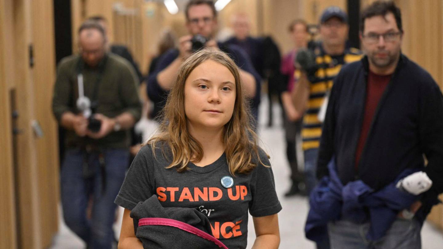Ympäristö­aktivismi | Greta Thunberg tuomittiin jälleen sakkoihin niskoittelusta