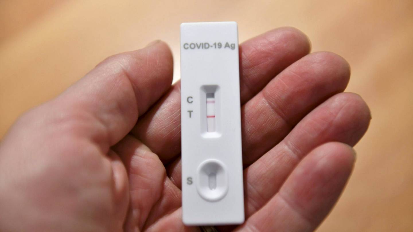 Koronavirus | Tutkimus: Viisi prosenttia koronan saaneista kärsii haju- ja makuaistin häiriöistä vielä kuusi kuukautta tartunnan jälkeen