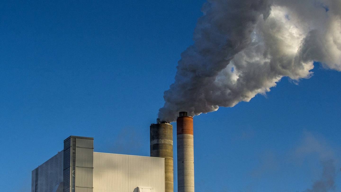 Ilmastonmuutoksen torjunta | Sadasta suurimmasta yksityisestä yrityksestä vain 40 on asettanut nollapäästötavoitteita, selviää raportista