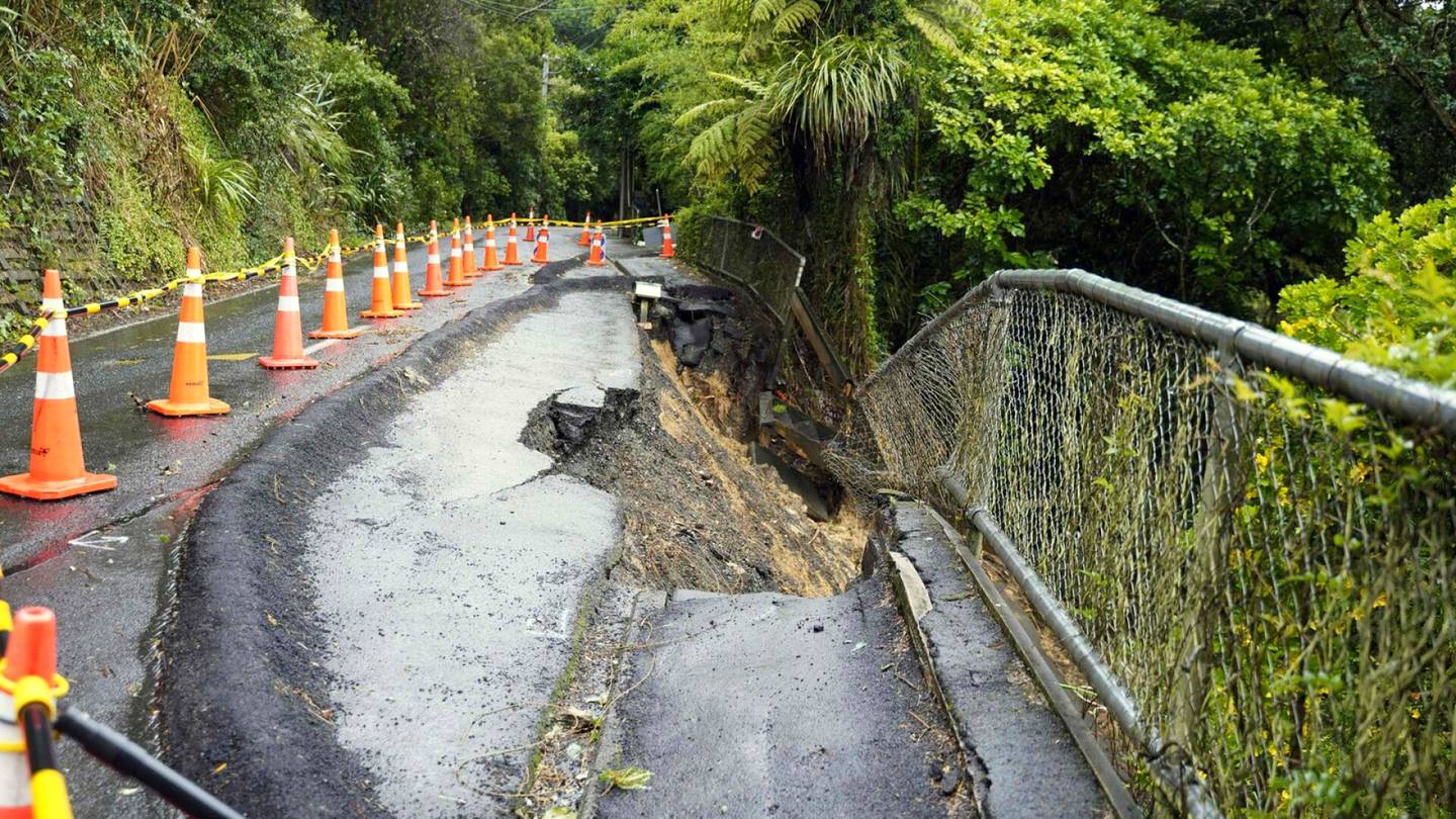 Myrskyt | Uudessa-Seelannissa julistettiin kansallinen hätä­tila: ”Ennen­näkemätön sää­ilmiö”