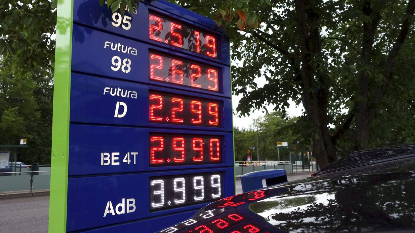 Öljy | EU:n uudet öljypakotteet saattavat nostaa bensan hintaa entisestään – Helpotusta odotettavissa vasta ensi vuoden puolella