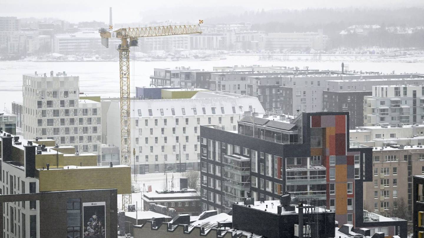 Inflaatio | Kuoppa keskellä Jätkäsaaren merellistä paraatipaikkaa kertoo rakentamisen ahdingosta Helsingissä
