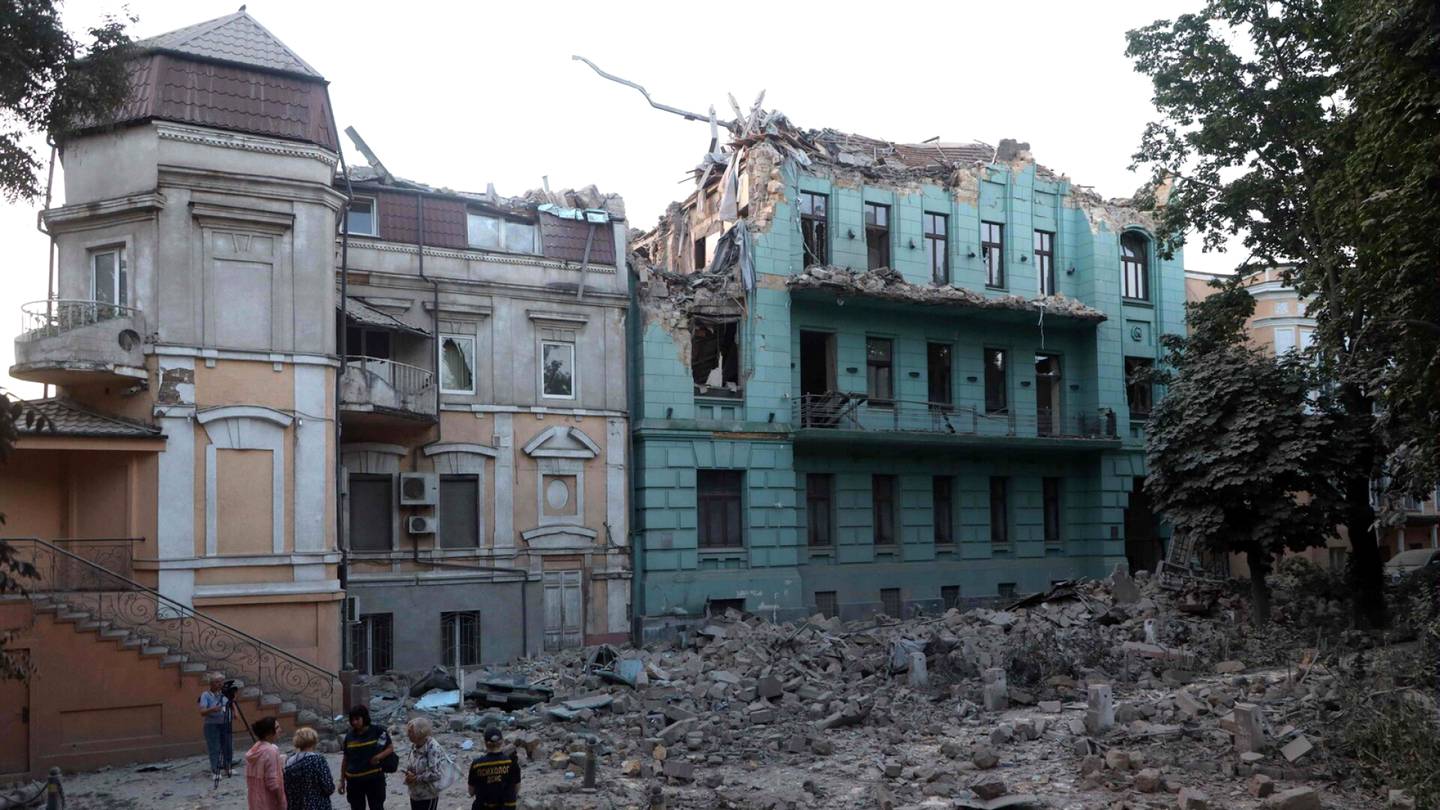 Venäjän hyökkäys | ”Odessasta tulee uusi Mariupol” – kaupungissa asuva suomalainen kuvailee ”helvetillisiä pommituksia”