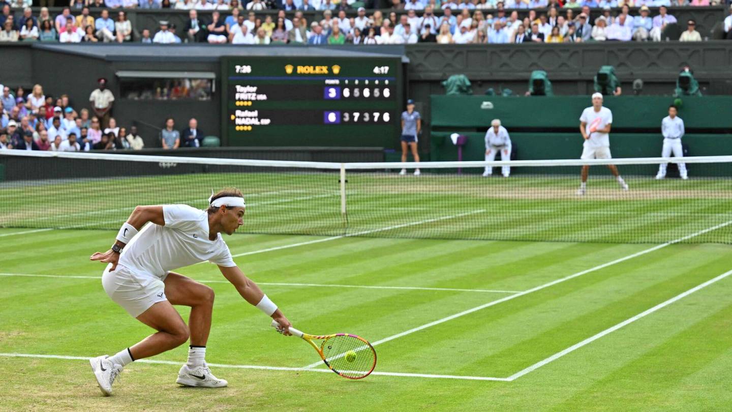 Tennis | Rafael Nadal selvisi vaikeuksien kautta Wimbledonin välieriin – ”Kaikki ei ole kunnossa vatsalihaksissani”