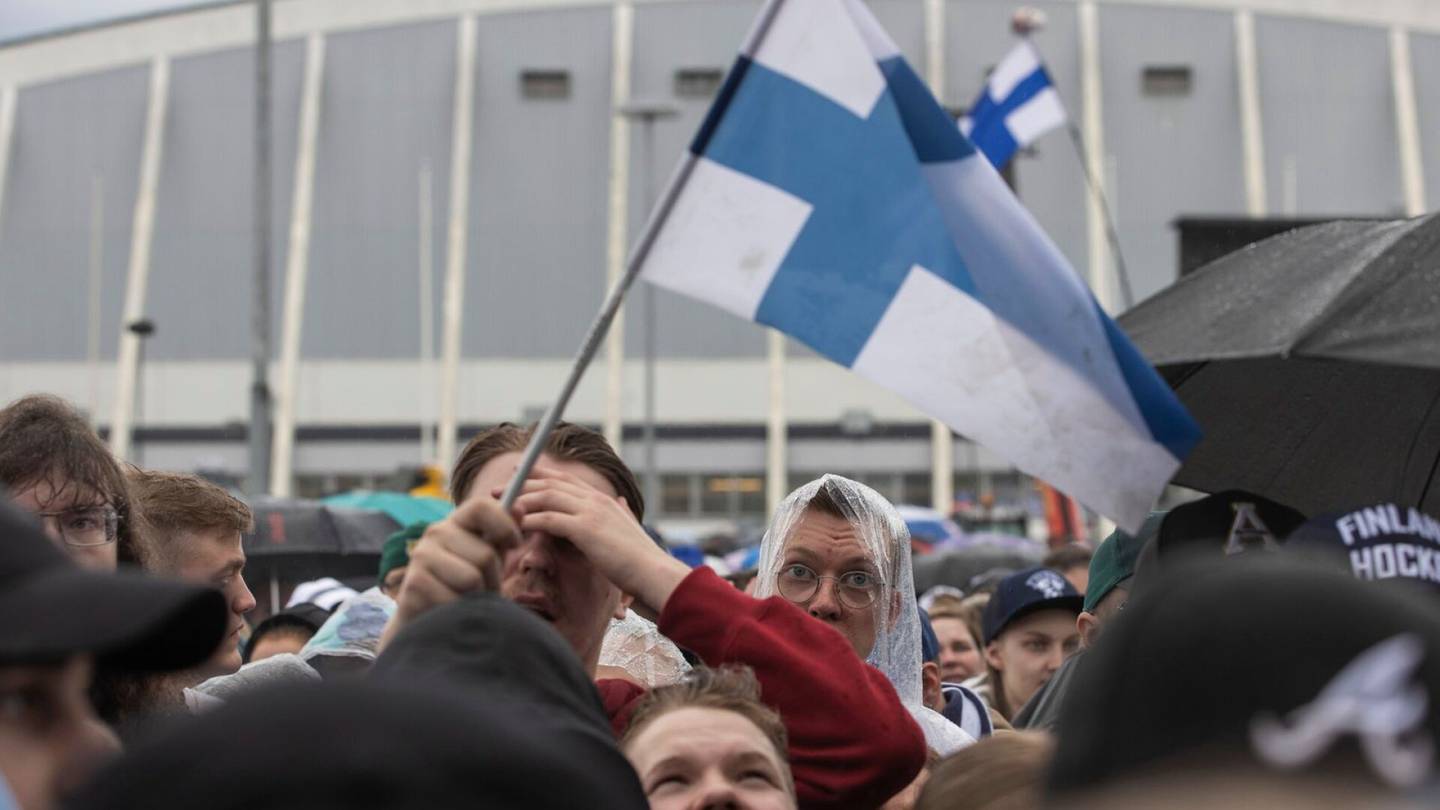 Lukijan mielipide | Oppiiko Helsinki järjestämään kansanjuhlia?
