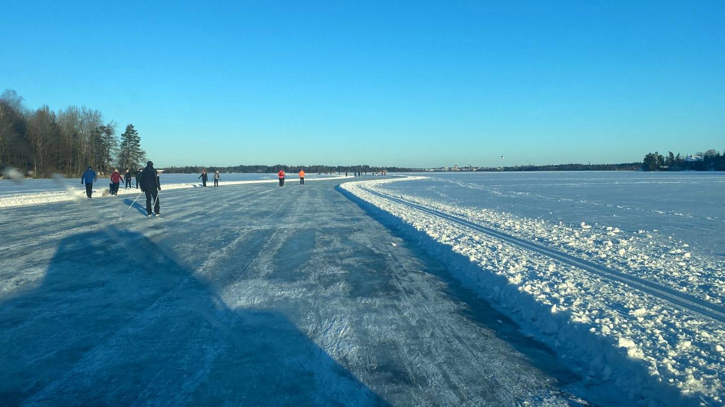 HS Tuusula | Uusmaalaisen järven jäällä kävi viime talvena jopa 250 000 ihmistä