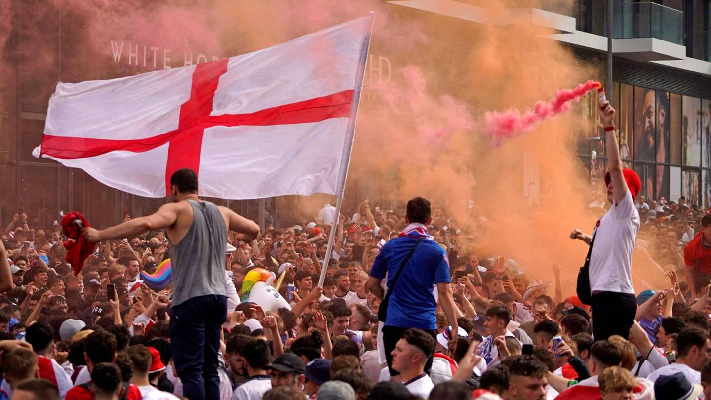 Jalkapallo | Uefa rankaisi Englantia viime kesän EM-finaalikaaoksesta: yksi ottelu tyhjille katsomoille